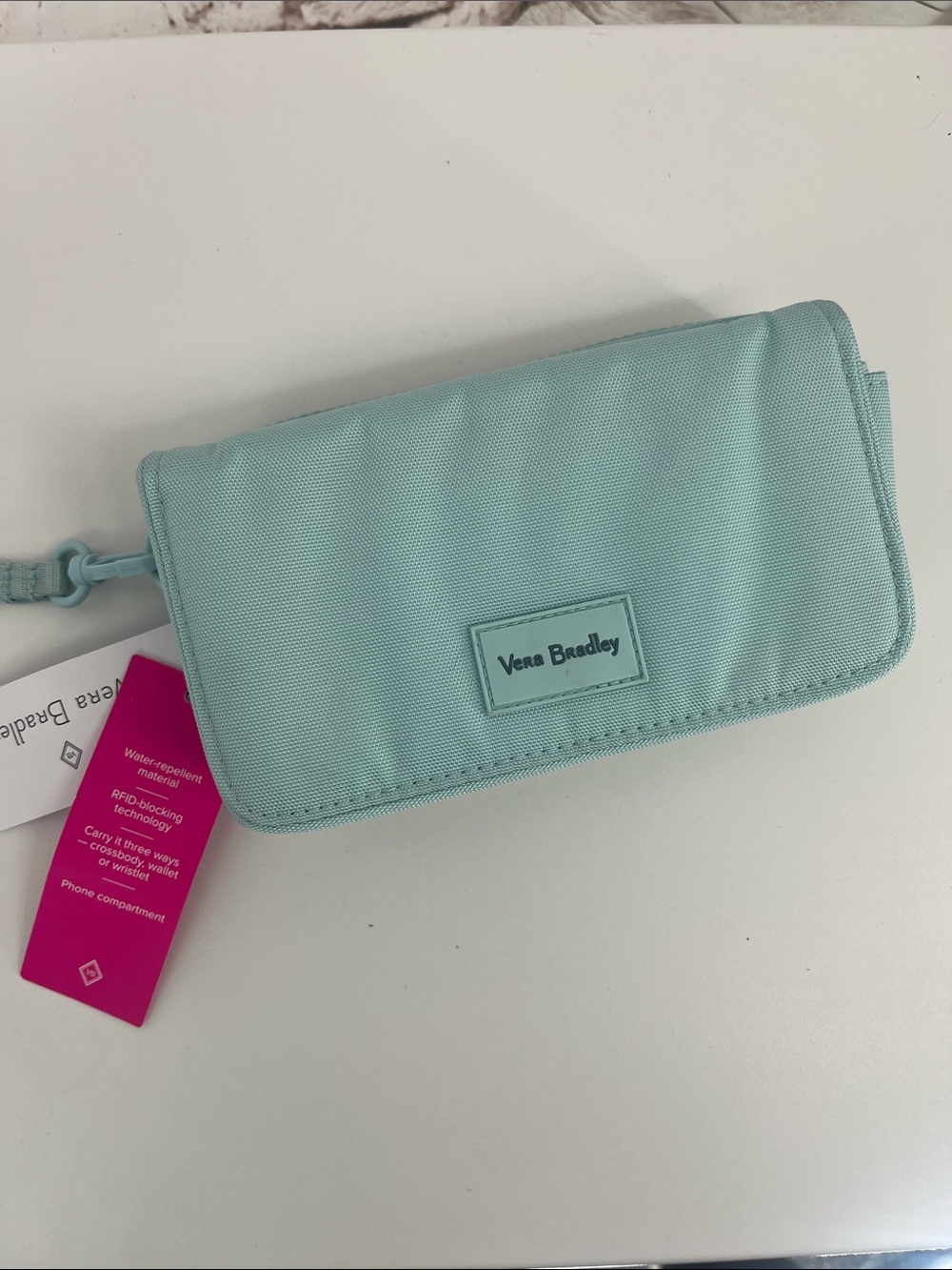 🆕Vera Bradley “ReActive” RFID All In One Crossbody